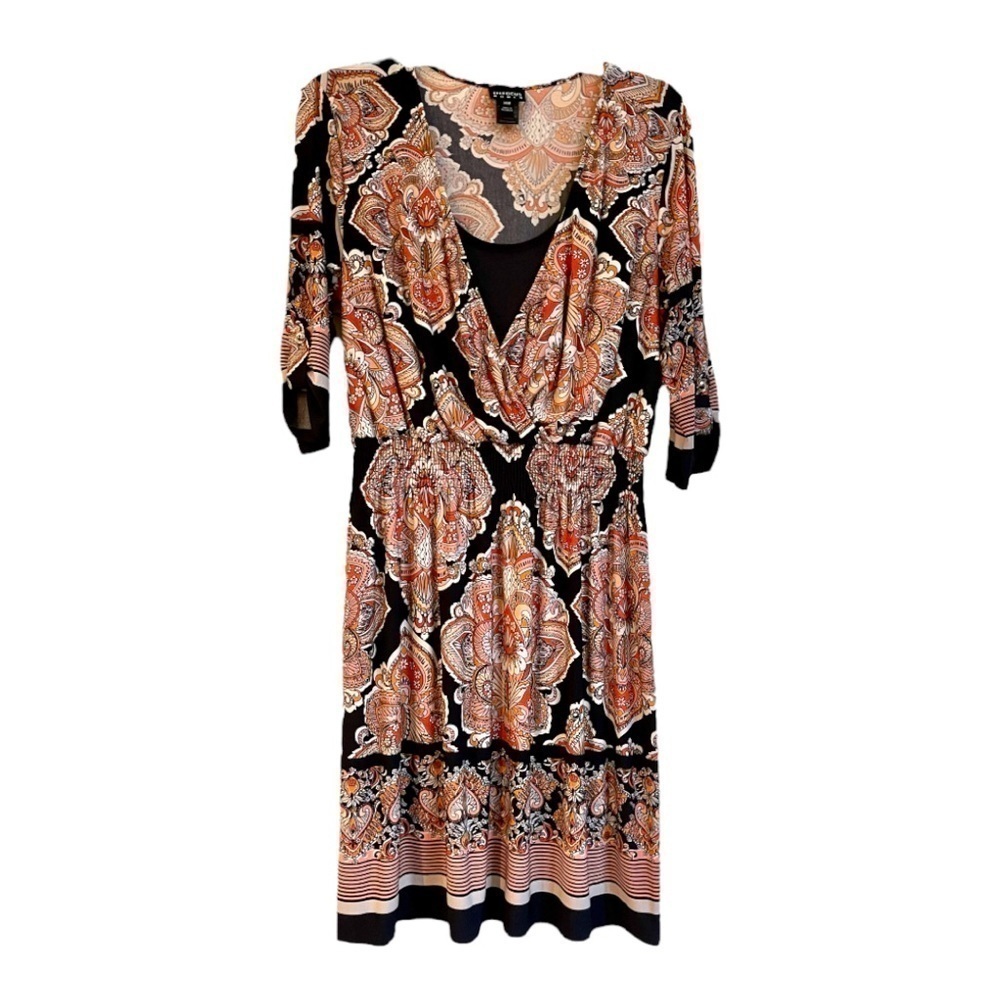 ENFOCUS WOMEN, EYECATCHING, WRAP TOP, STRETCHY WAIST DRESS. 3/4 SLEEVE. SIZE 14W
